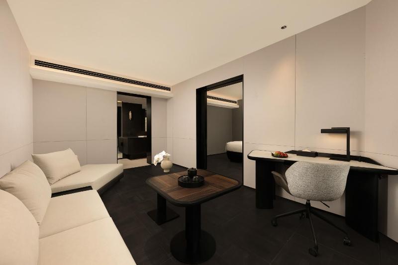 Atour Hotel Qingdao May Fourth Square Yan'an Third Road Metro Station - image 32