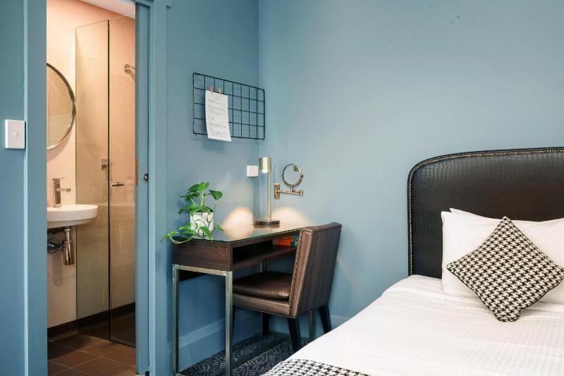 Hotel Emerald - image 9