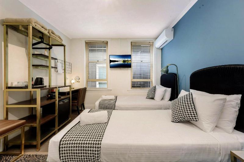 Hotel Emerald - image 12