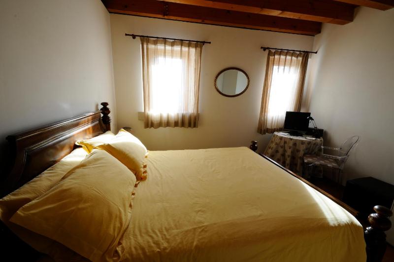 Double Room image 1