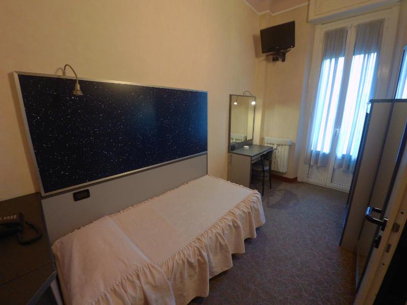 Economy Single Room image 4