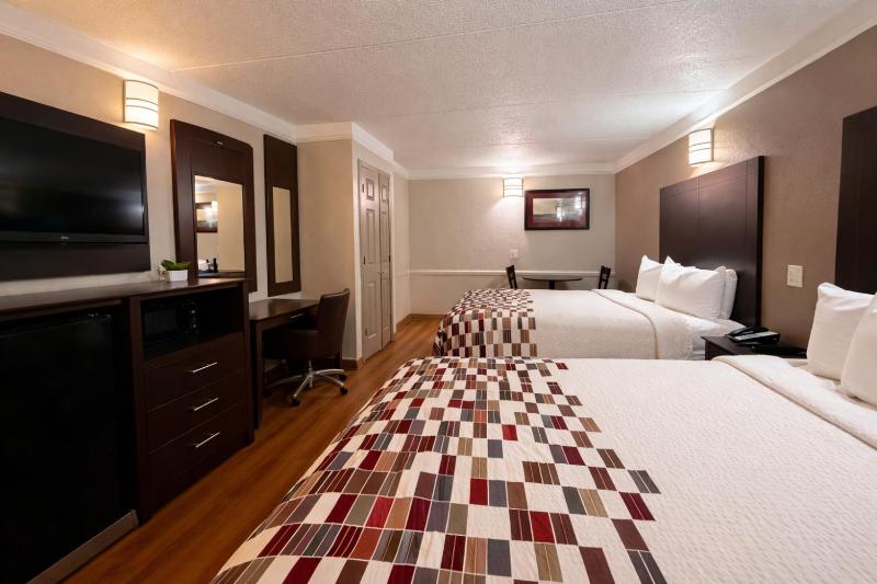 Red Roof Inn & Suites Houston - Hobby Airport - image 23