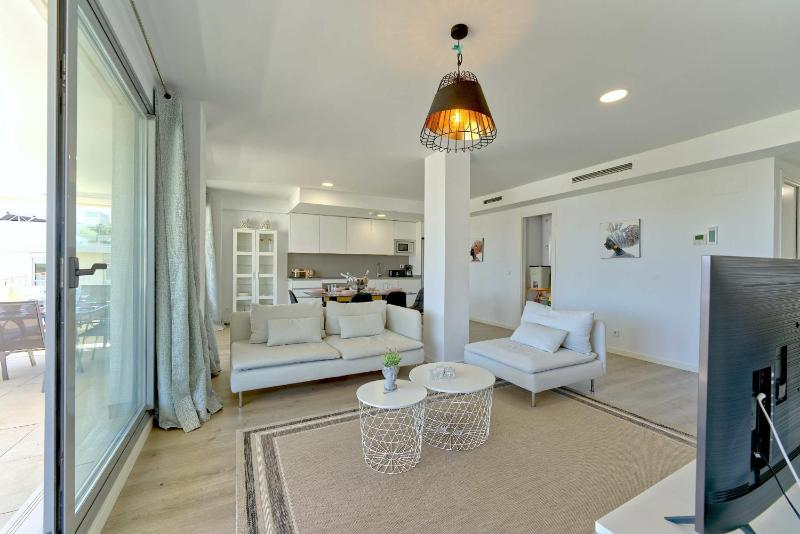 3015 Luxury Serenity Views - image 8