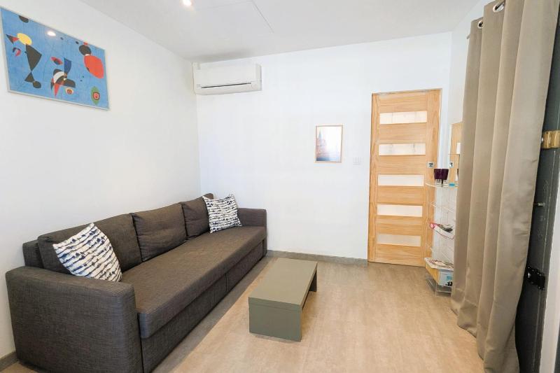 Studio 50m from the sea in Toulon - image 8