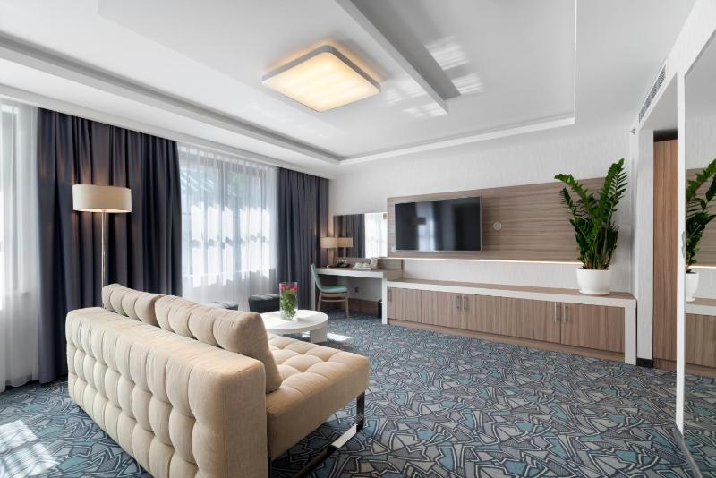 Family Junior Suite image 3