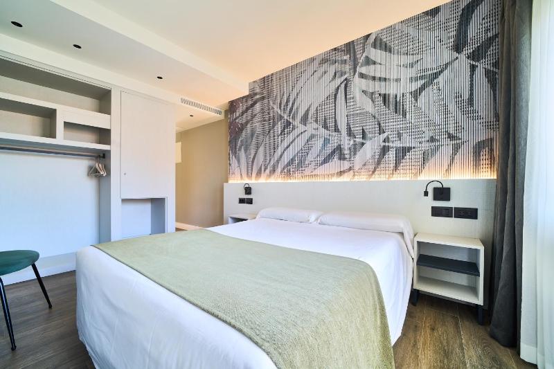 Hostal Sol y Miel - image 1