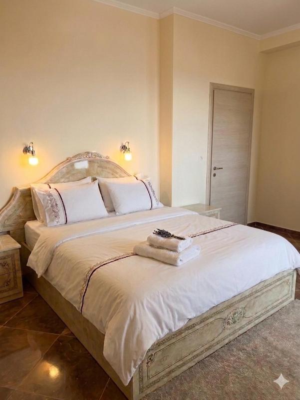 Sea view Apartment by promenade - image 15