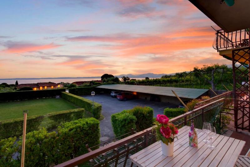 SUNSET BARDOLINO APARTMENT - Regarda Travel - image 22