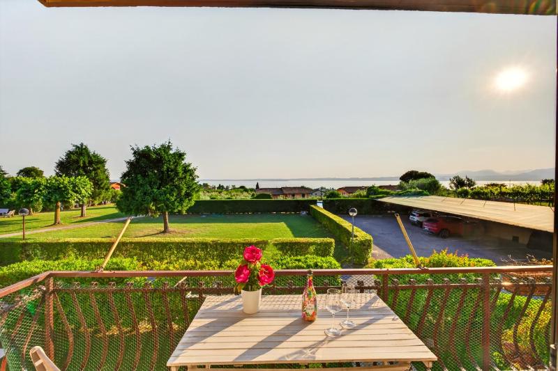 SUNSET BARDOLINO APARTMENT - Regarda Travel - image 30