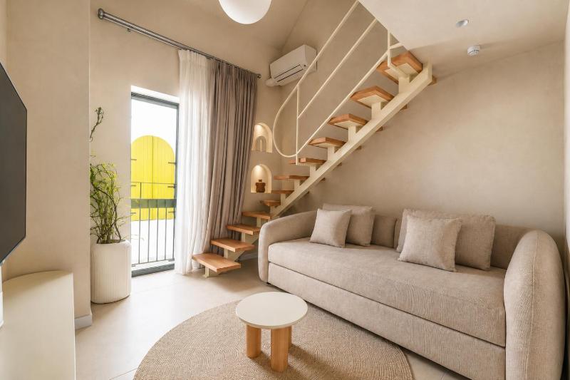Sant rooms by BRAD Santorini Resort - image 1