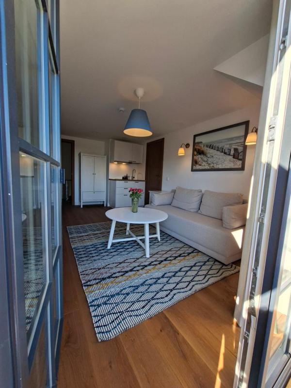 Holiday House Apartments - image 19
