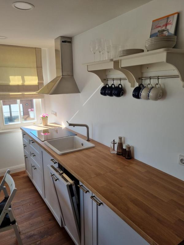 Holiday House Apartments - image 23