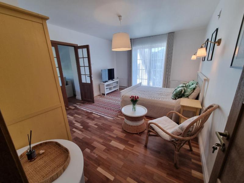 Holiday House Apartments - image 22