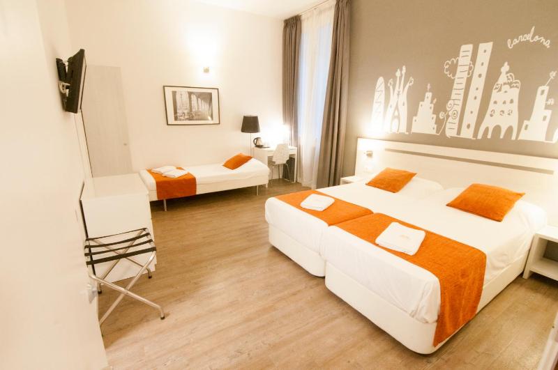 Triple Room image 3