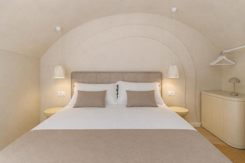 Sant rooms by BRAD Santorini Resort - image 15