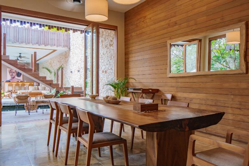 Eko Villa Seminyak - Tropical Villa Walk to Beach - image 2
