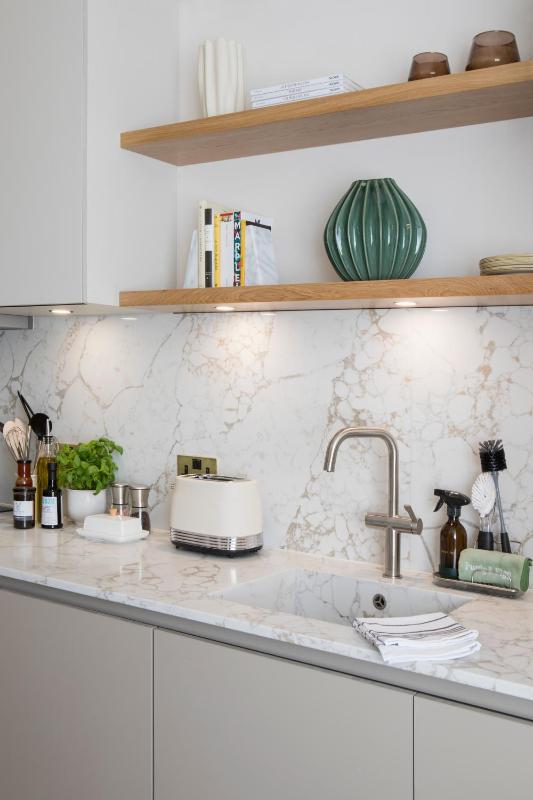 Sigma Plus Regency Square Suites near Brighton Beach - image 28