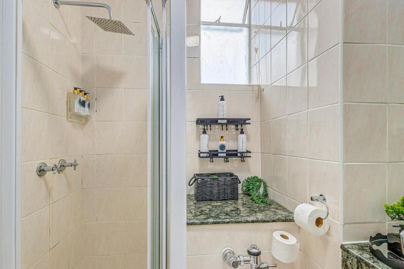 A studio apartment close to Sandton and Rosebank - image 10