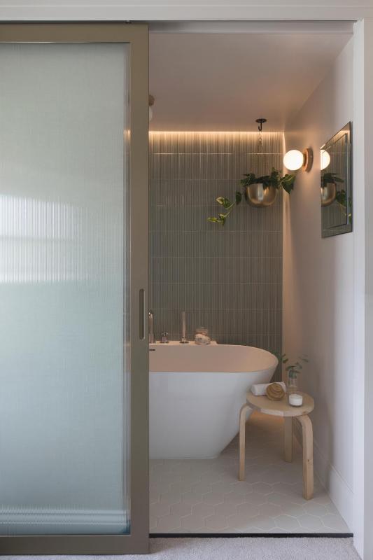 Sigma Plus Regency Square Suites near Brighton Beach - image 33