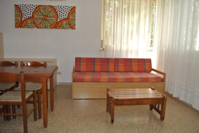 Functional flat with terrace for a relaxing stay - image 19