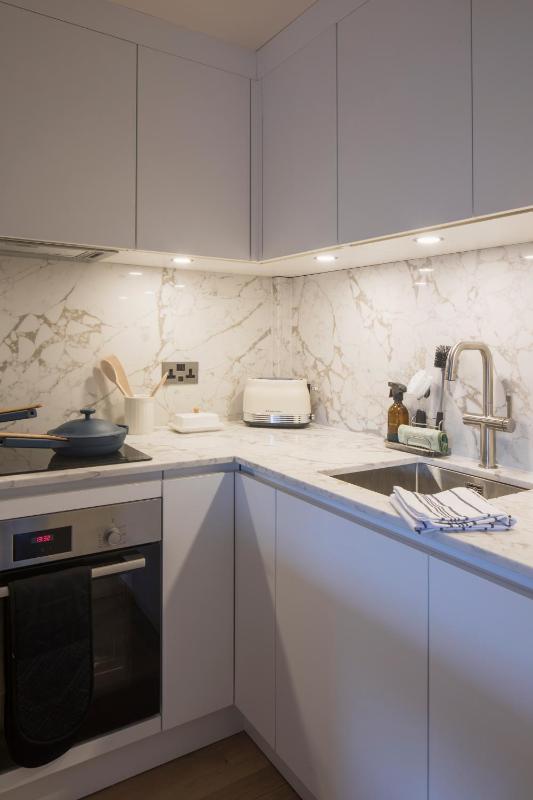 Sigma Plus Regency Square Suites near Brighton Beach - image 23