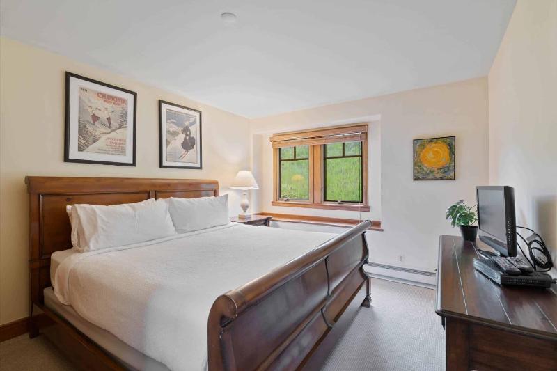 Meadows Townhome M3 by East West Hospitality - image 44