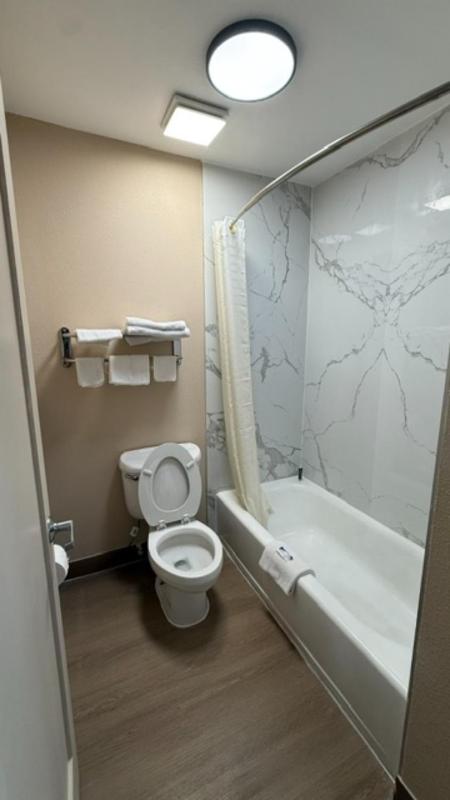 Town INN - image 12