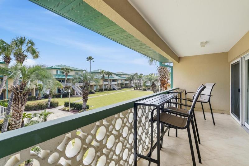 202C - 2BR/1 Bath at Seaspray Condos on Okaloosa Island Fort Walton Beach Fl - image 4