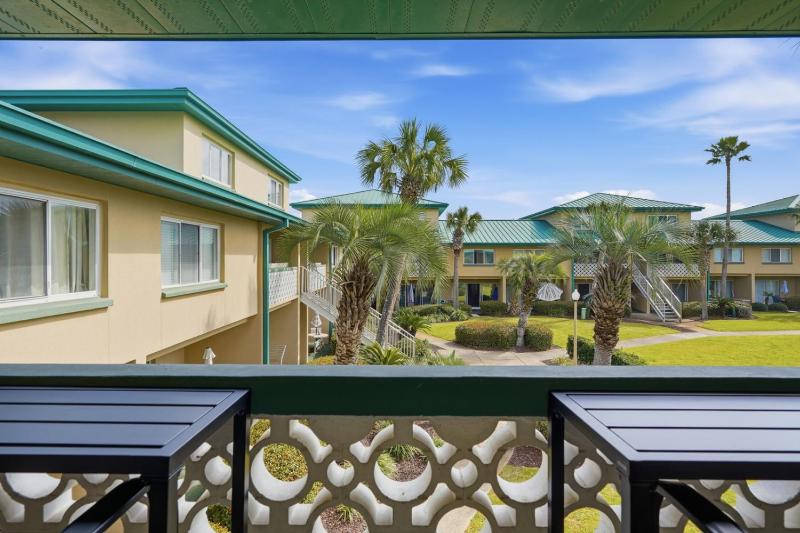 202C - 2BR/1 Bath at Seaspray Condos on Okaloosa Island Fort Walton Beach Fl - image 8