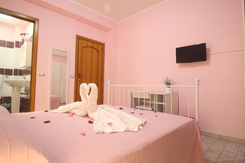 Nemi rooms - image 35