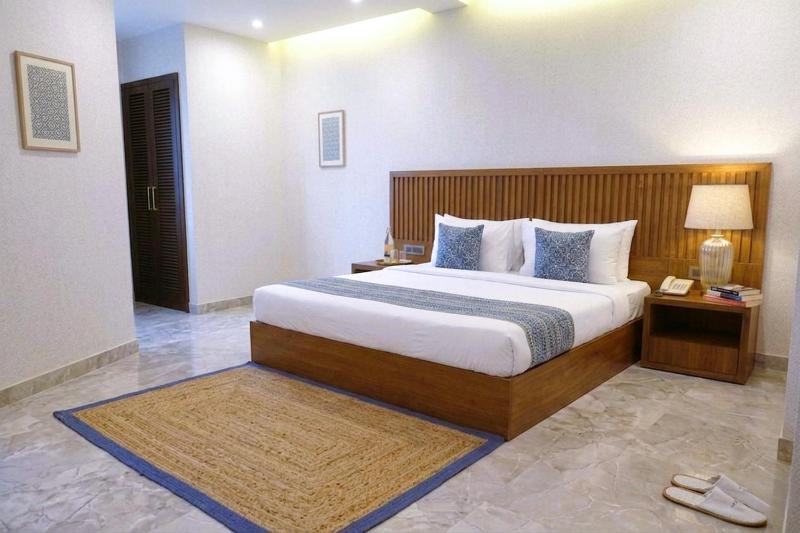 Hotel Nexus Cyber Hub Near Rapid Metro & Ambience Mall - image 8