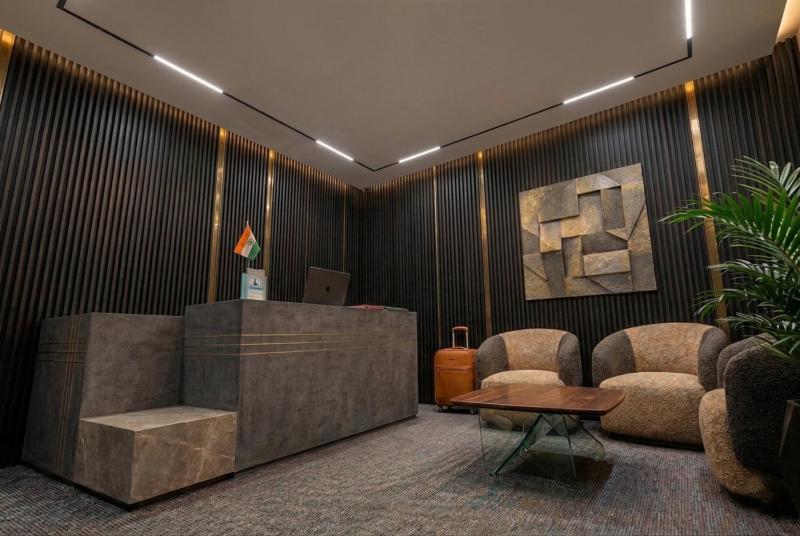 Hotel Nexus Cyber Hub Near Rapid Metro & Ambience Mall - image 11