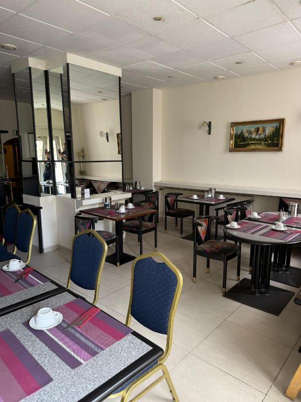 Hotel mit zwei doppelzimmer - image 4