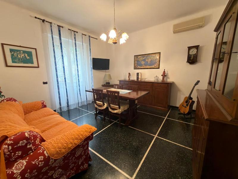 Gaslini Host Apartment with garden - image 19