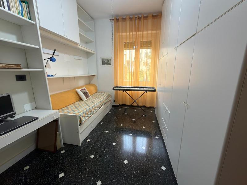 Gaslini Host Apartment with garden - image 9