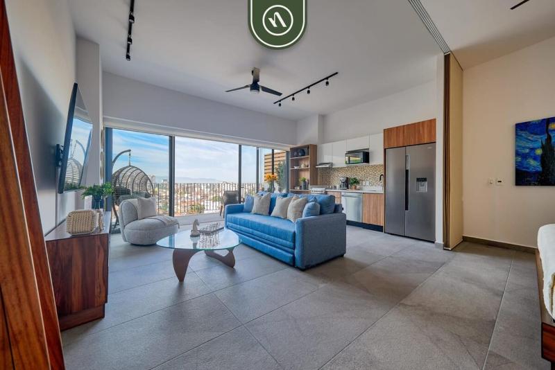 New Studio - King Bed - Pool - Jacuzzi - Gym - image 6