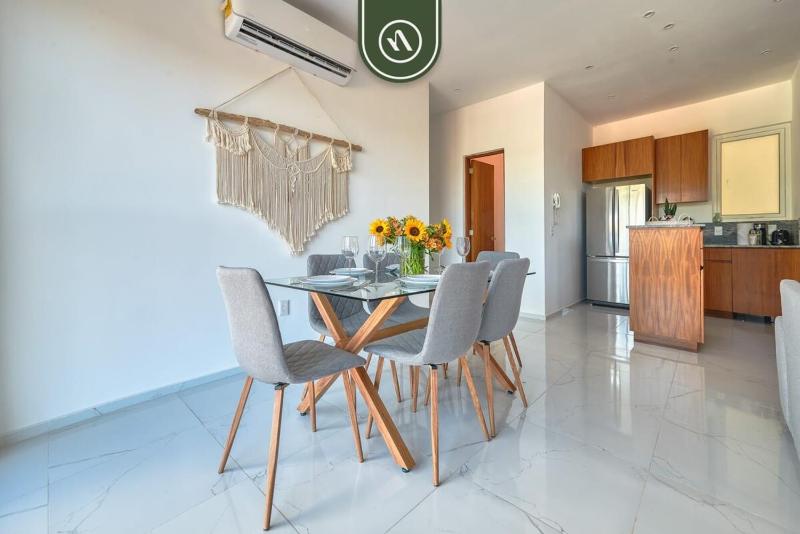 Equipped 2BR Condo in Versalles - Pool - King Bed - image 3