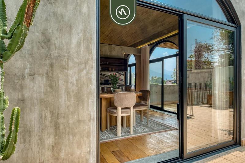 Luxury 3 BR House in Downtown - AC - Peaceful - image 14