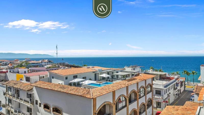 Restored Historic 2 BR Condo in Downtown - Pool - image 12