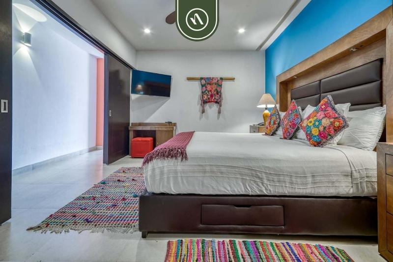 Luxury 2 BR in Romantic Zone - Rooftop Pool - image 12