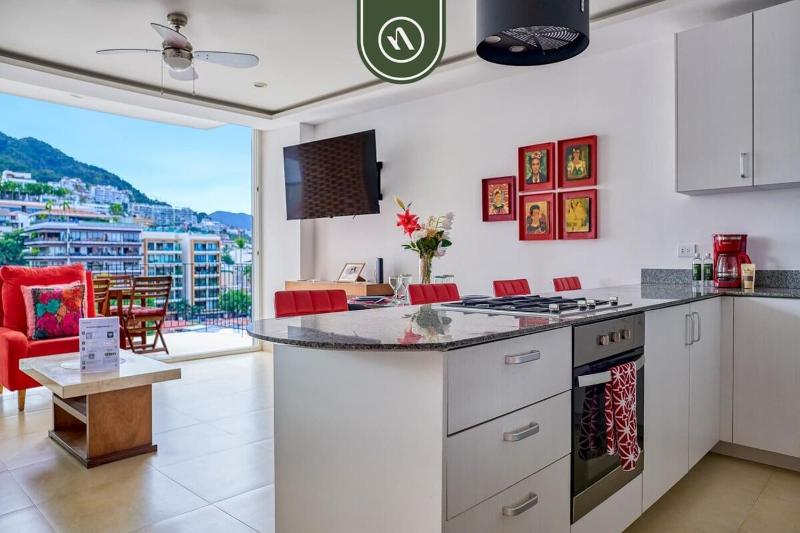Luxury 2 BR in Romantic Zone - Rooftop Pool - image 6