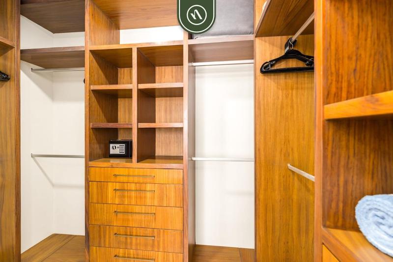 Amazing 2BR Condo in Romantic Zone - Rooftop Pool - image 3