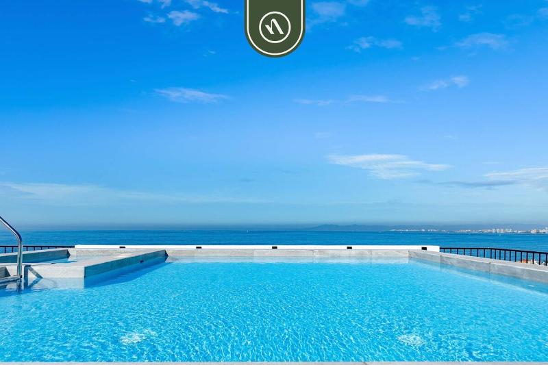 Brand New 1 BR Condo Right Next to the Malecon - image 10