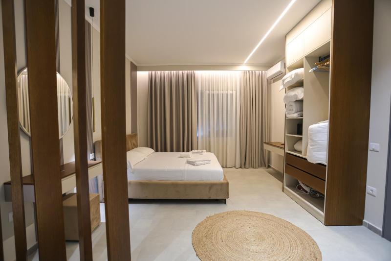 Anchor Luxury Rooms - image 11