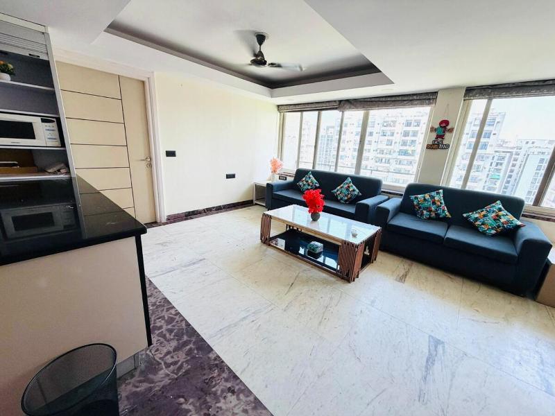 Cozy Casa-2BHK Apartment-Projector-Near Noida Sec62 - image 18