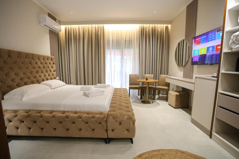 Anchor Luxury Rooms - image 14