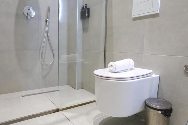 Anchor Luxury Rooms - image 10