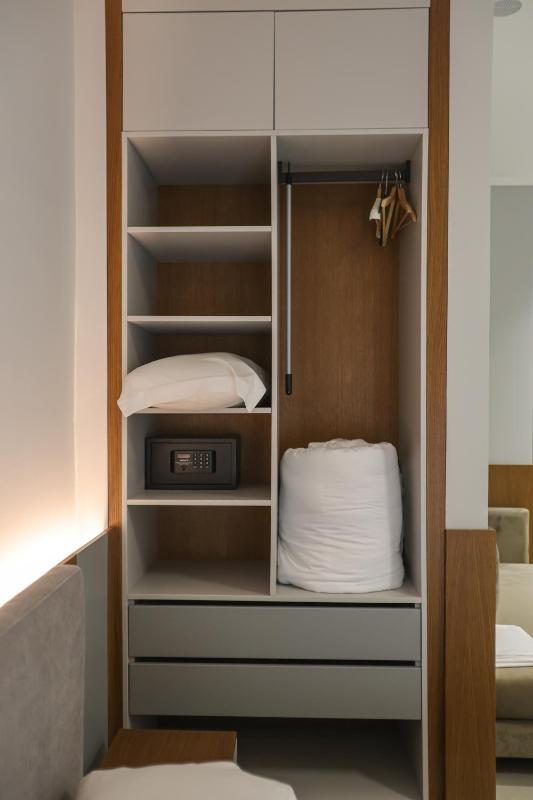 Anchor Luxury Rooms - image 12