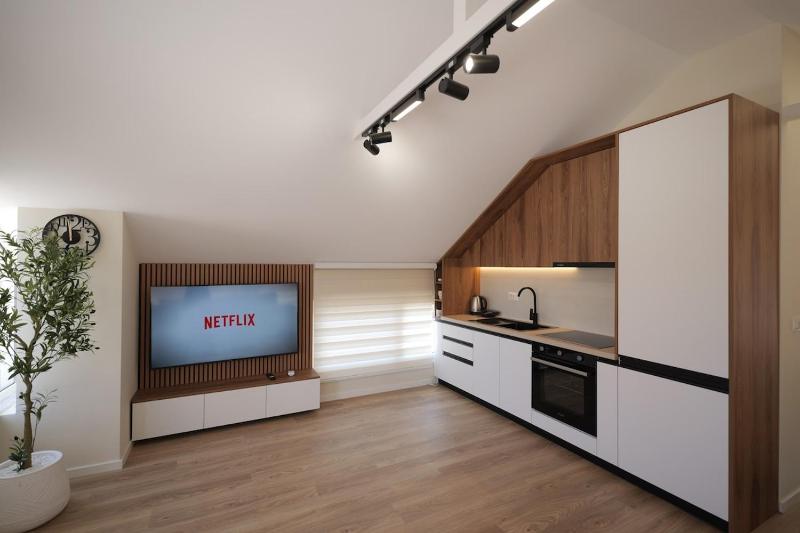 Dionis Luxury Penthouse - image 4