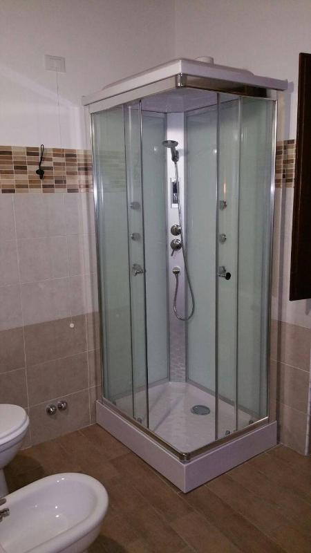 Triple Room with Private Bathroom image 3